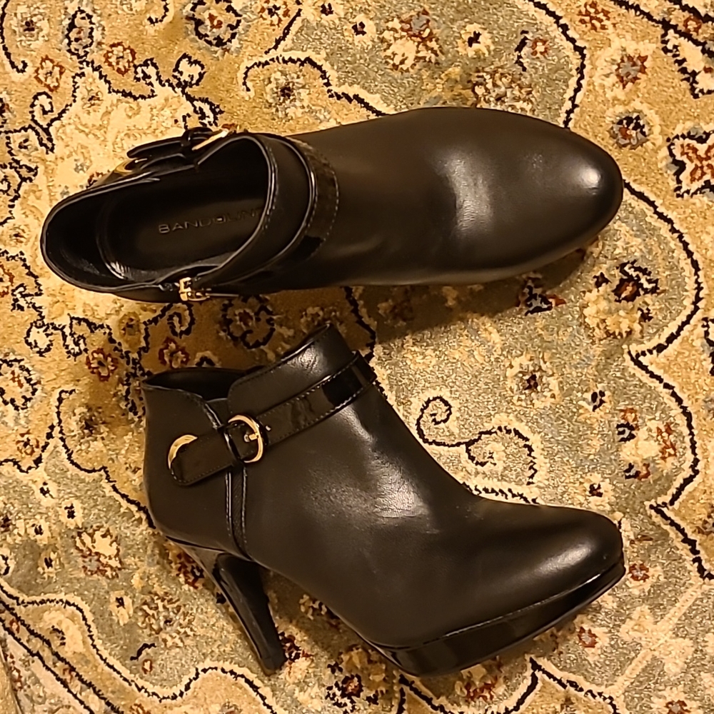 Bandolino Booties
